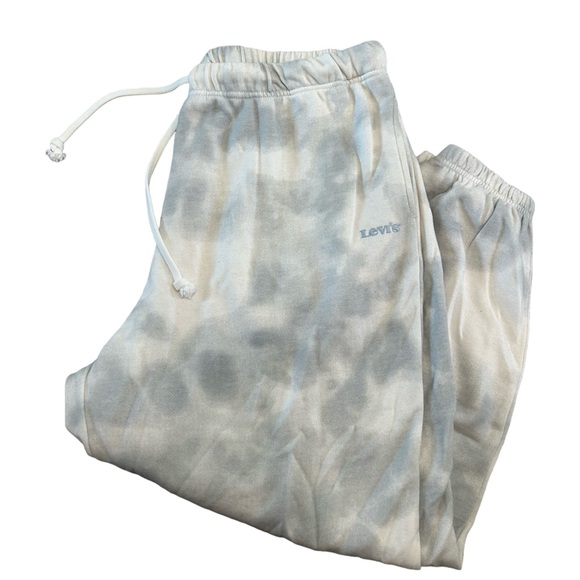 Levi’s Sweats - Picture 8 of 11